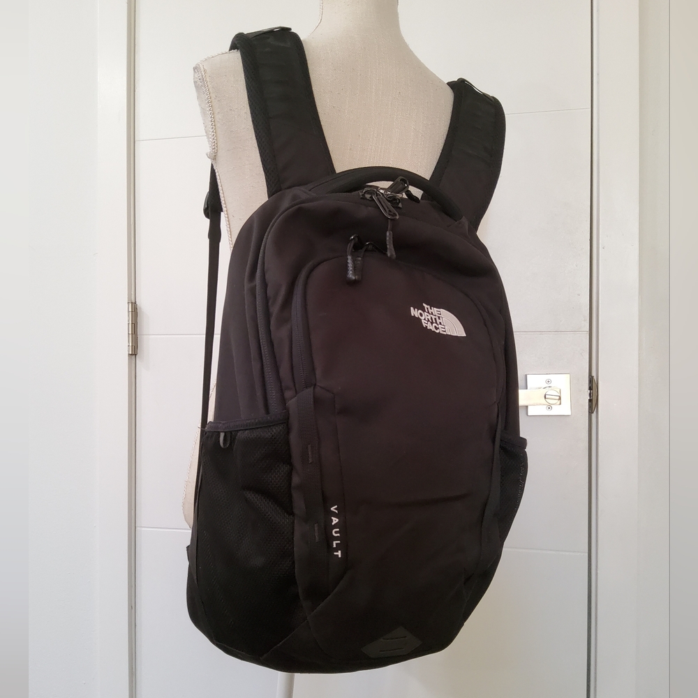 The North Face Vault Black Backpack